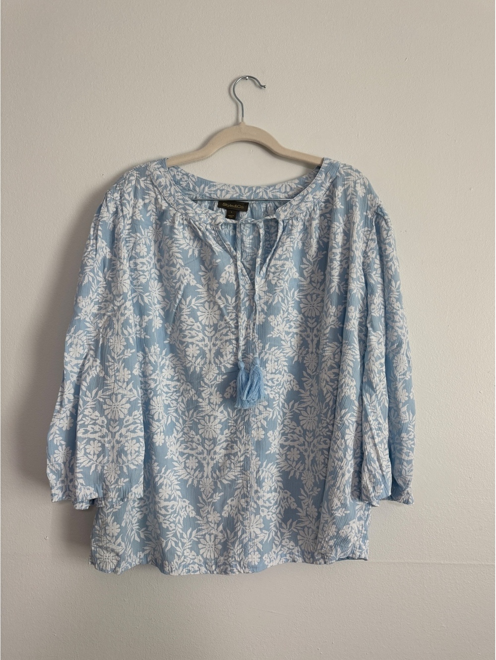 Style & Co Coastal Blue Floral Tassel Peasant Blouse Size L - Picture 2 of 8